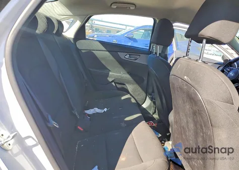 2021 Kia Forte Fe z USA, uszkodzony, nr VIN 3KPF24AD6ME337220